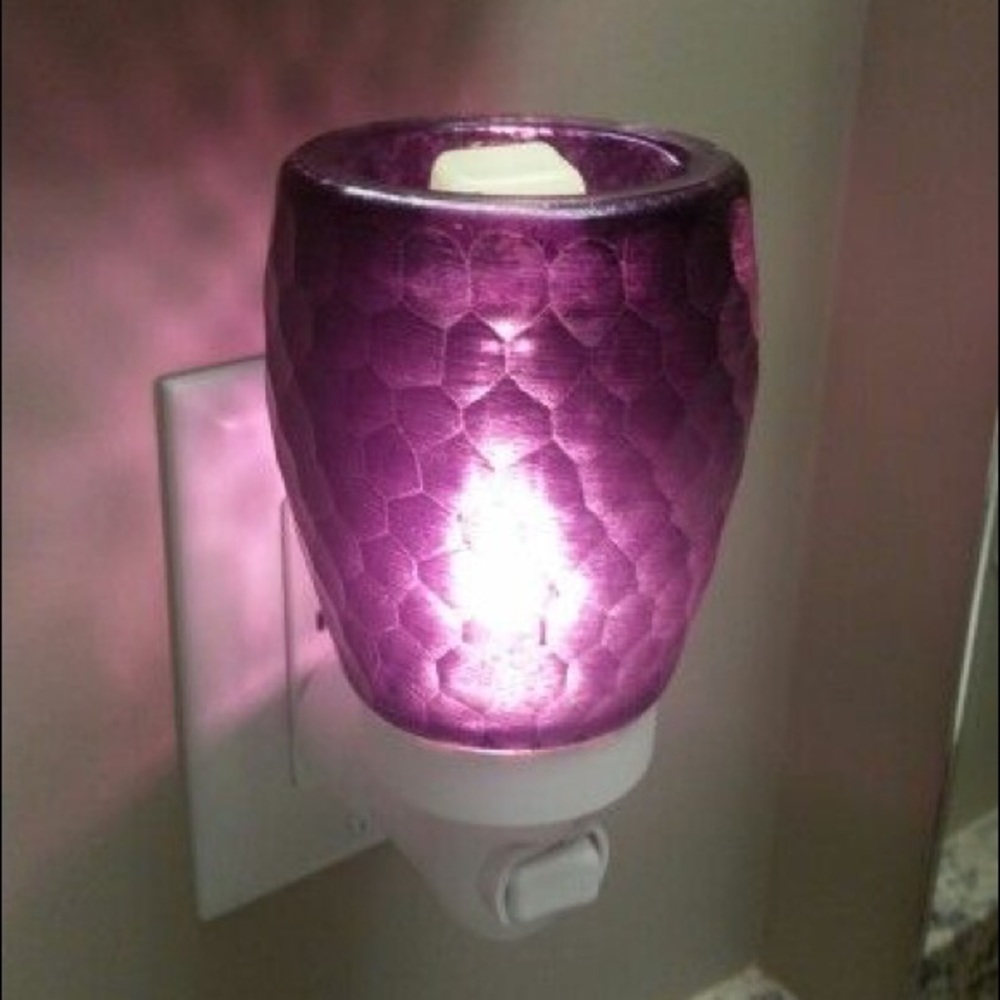Scentsy Plug in Glass Warmer